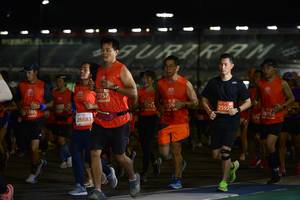 BIB: 0757, 2155, 715, 2597, 185, 20752, 28883
                            <button type="button" onclick="openModal(10864308)" class="btn btn-primary btn-sm float-right btn-popup" data-toggle="modal" data-target=".modal-high-quality">
                        <i class="fas fa-shopping-cart"></i> Add to Cart
                    </button>
                                            <button type="button" onclick="isThisMe(10864308, true)" class="btn btn-success btn-sm float-right btn-popup btn-isme hidden" data-toggle="tooltip" data-placement="bottom" title="นี่คือรูปของคุณใช่ไหม คลิกที่นี่เพื่อเอาเข้าอัลบั้ม">
                        <i class="fas fa-plus"></i> Add to album
                    </button>
                    <button type="button" onclick="isThisMe(10864308, false)" class="btn btn-warning btn-sm float-right btn-popup btn-isnotme hidden">
                        <i class="fas fa-ban"></i> Remove from album
                    </button>